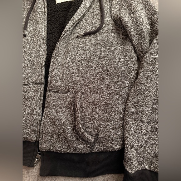 Abercrombie & Fitch Zip Up Sweater - Picture 14 of 15